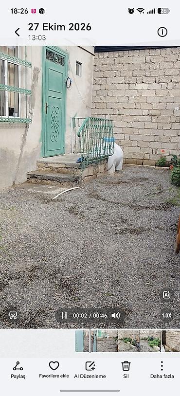 berdede ev satilir: Binə Savxoz pekarnı yolunda ev satılır. 1 sotun içində 45 kv. 2 otaq — 3