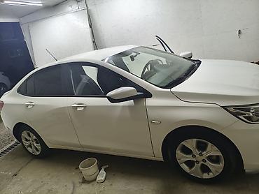 плуг 3 35: Chevrolet Onix: 2020 г., 1 л, Автомат, Бензин, Седан — 2