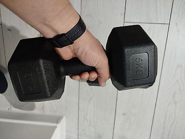 Гантели: Гантели пары 3 кг и 5 кг

3+3кг - 1500сом.
5+5кг - 2000сом — 2