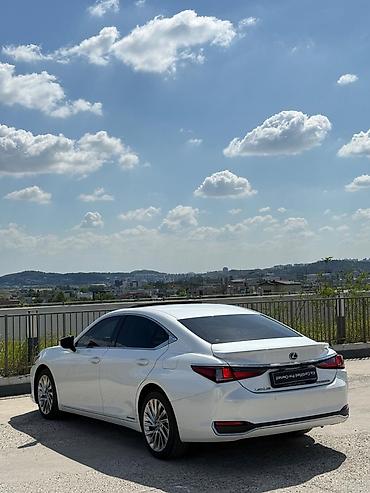 lexus es бампер: Lexus ES: 2021 г., Гибрид, Седан — 4