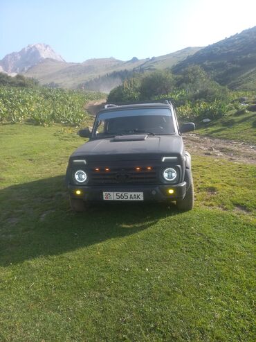 покрышка на жигули: ВАЗ (ЛАДА) 4x4 Niva: 2002 г., 1.7 л, Механика, Бензин, Жол тандабас