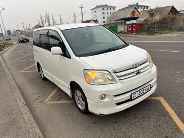 toyota town ace noah: Toyota Noah: 2004 г., 2 л, Автомат, Бензин, Минивэн