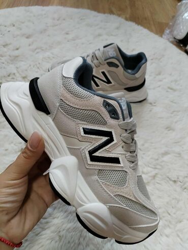 Women's Sneakers and athletic shoes: New Balance, 38, bоја - Siva — 4