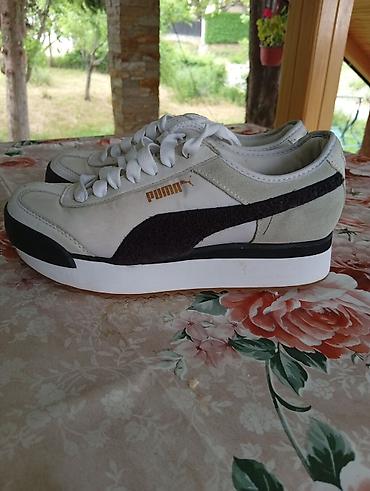 glecer obuca: Puma patike – klasičan retro model sa platformom. - Boja: bela sa — 1