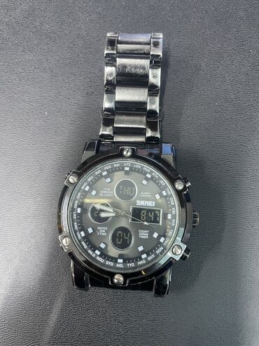 Часы для дома: Продаю часы skmei в отличном состоянии носил 3 месяца есть дата и