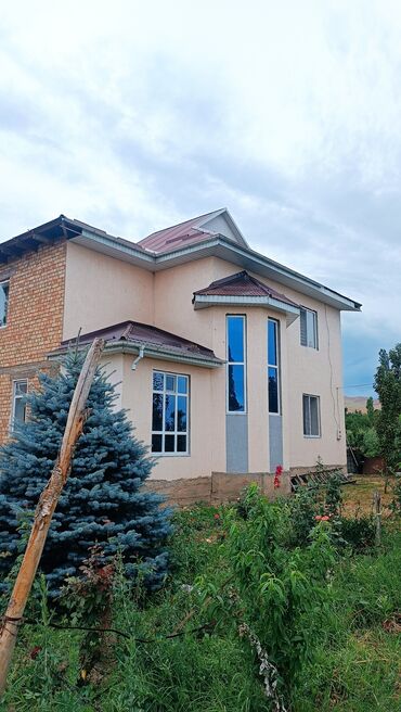 дом из кара балта: Дом, 150 м², 4 комнаты, Собственник, Свежий ремонт