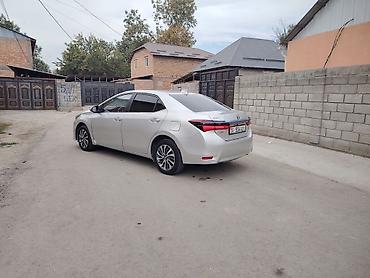Унаа сатуу: Toyota Corolla: 2019 г., 1.8 л, Автомат, Бензин, Седан — 2
