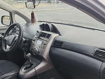 Toyota: Toyota Verso: 2.2 l | 2009 il Van/Minivan — 5