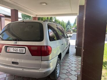 желтый aston martin: Seat Alhambra: 1999 г., 1.8 л, Механика, Бензин, Минивэн