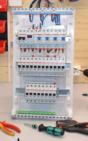 smart box: Услуги Электрика город Кара Балта номер монтаж де монтаж — 1