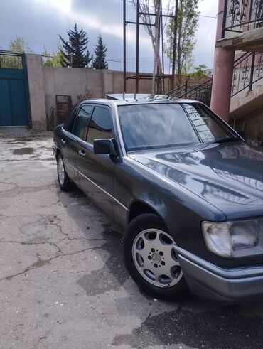 Mercedes-Benz: Mercedes-Benz E 250: 2.5 l | 1993 il Sedan -da lalafo.az — 11 Mercedes-Benz: Mercedes-Benz E 250: 2.5 l | 1993 il Sedan — 11