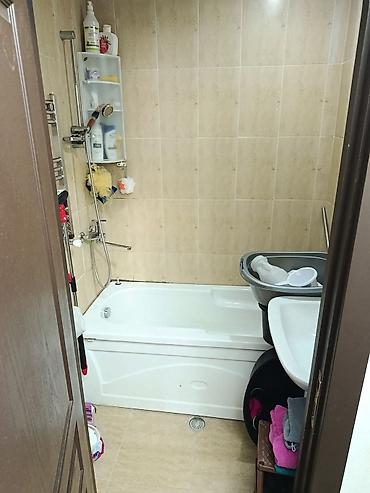 xacmazda torpaq satışı: 3 otaqlı mənzil – zövqlü interyer və rahat planlama - Geniş qonaq — 9
