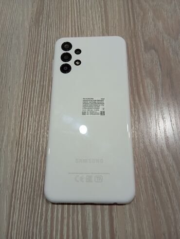 ош телефоны: Samsung E400, түсү - Ак, 2 SIM