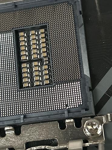 core 2: Материнская плата для ПК, Б/у, Gigabyte, LGA1700, Micro-ATX — 5