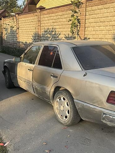 мерс 124 бамперы: Mercedes-Benz 220: 1992 г., Механика, Седан — 4