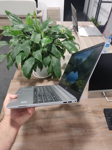 notbuk işlənmiş: İşlənmiş HP 15.6 ", Intel Core i5, 256 GB