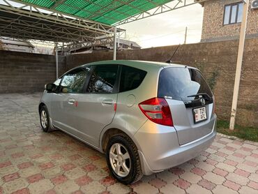 Honda: Honda Fit: 2010 г., Вариатор, Бензин, Хэтчбэк — 5