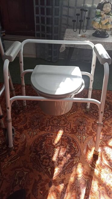 деревянные костыли: Продаю, стульчик туалет для инвалидов. Стульчик совсем новый, не раз