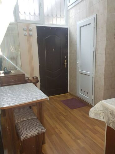 Uzunmüddətli kirayə mənzillər: 28 may metrosunun yaxınlığında 28 mola yaxın 4 mertebeli binanın 3-cü — 9