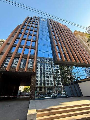 royal center: 🏢 СДАЁТСЯ КОММЕРЧЕСКОЕ ПОМЕЩЕНИЕ В БЦ «РОЯЛ» 📍 Престижная локация в — 1