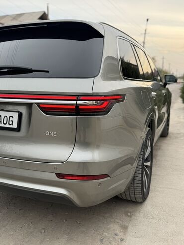 Lixiang: Lixiang One: 2020 г., 1.2 л, Автомат, Электромобиль, Внедорожник — 3