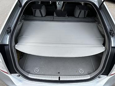 Toyota: Toyota Prius: 2011 г., 1.8 л, Вариатор, Гибрид, Хэтчбэк — 9