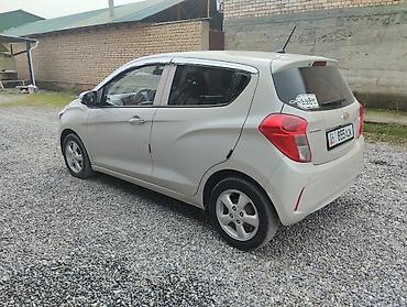 Chevrolet: Chevrolet Spark: 2017 г., 0.1 л, Вариатор, Бензин, Хэтчбэк — 3