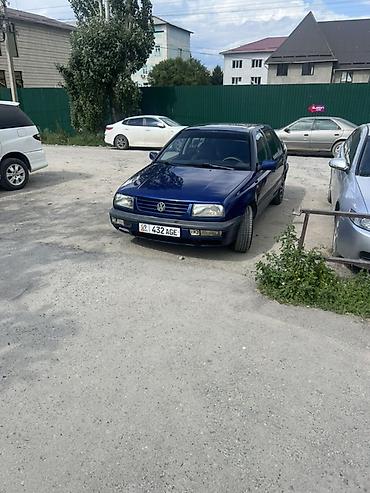 Volkswagen: Volkswagen Vento: 1994 г., 1.8 л, Механика, Бензин, Седан — 9