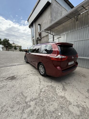 авто газель: Toyota Sienna: 2019 г., 3.5 л, Автоматические, Бензин, Минивэн