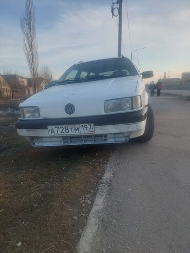 Volkswagen: Volkswagen Passat: 1993 г., 1.8 л, Механика, Бензин, Универсал