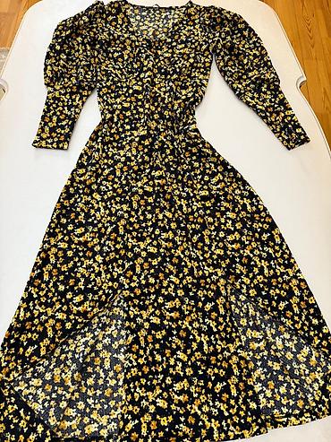 Dəstlər, kostyumlar: Her biri 5 manatdi. M ve ya L olcuduler. Qadın paltarları dəsti 1) — 17