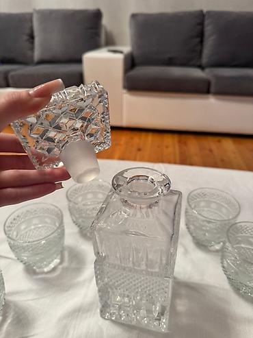 xrustal stekan: Kristal qraf və stəkan dəsti viski - Dəst tərkibi: 1 ədəd kvadrat — 5