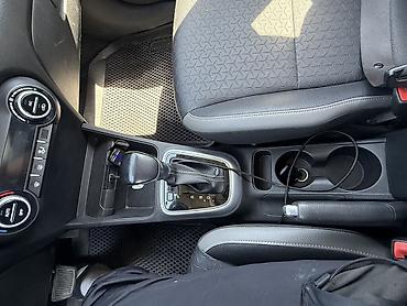 Kia: Kia Stonic: 2019 г., 1.4 л, Автомат, Бензин, Кроссовер — 13