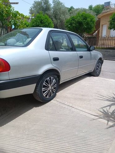 Toyota: Toyota Corolla: 1.3 l. | 1999 έ. Λιμουζίνα — 4