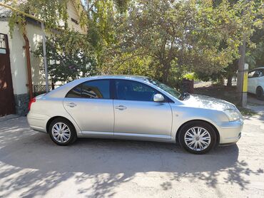Toyota: Toyota Avensis: 2003 г., 1.8 л, Механика, Бензин, Седан