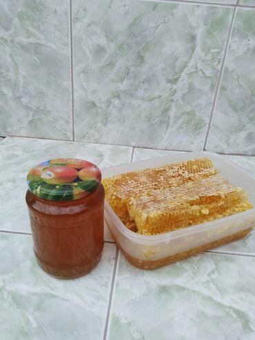 Другие продукты питания: Yuksək keyfiyyətli təmiz dağ balı və pətək balı satılır. keyfiyyətinə