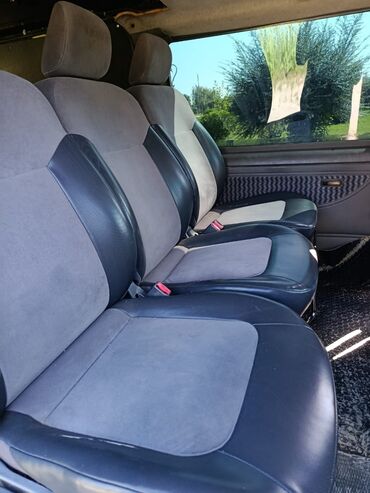 Ford: Ford Transit: 2.2 l | 2002 il 400598 km Van body type — 10