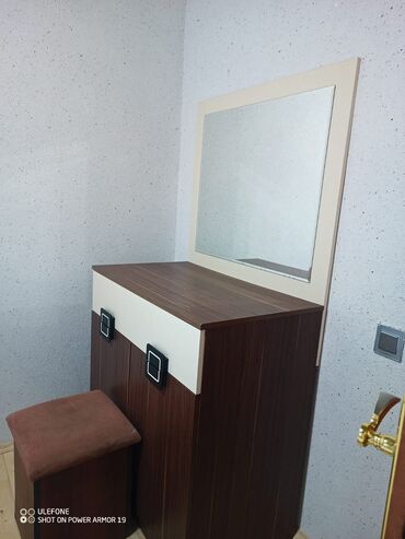 Uzunmüddətli kirayə mənzillər: Binəqədi Sentralnide 1 otaq ve kuxna studiya ev kirayə verilir.Binada — 8