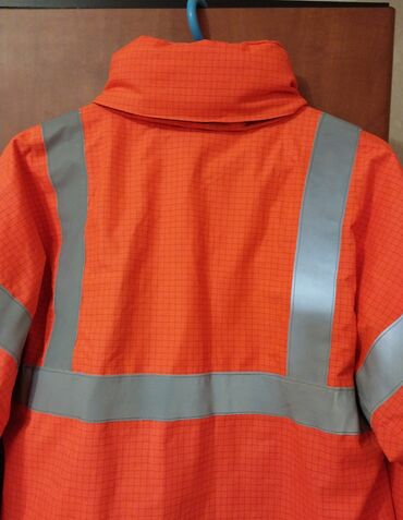 Digər kişi geyimləri: Uniforma. Kutka.az işlenmiş.sökuyu yoxdur.(Razmer:M-48)Qalındı. Su — 6