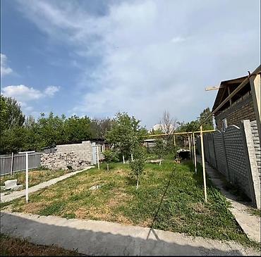 Продажа коттеджей и домов: 🏡 **Продаётся уютный дом** 📍 г. Бишкек, Мыкан 📐 Площадь: 95 м² 🌿 — 5