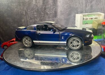 Avtomobil modelləri: Коллекционная модель Ford Mustang Shelby GT500 blue with white stripe — 15