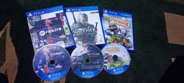 диск на плейстейшен 4: Набор игр для PlayStation 4 (PS4): - FIFA 21 — футбольный симулятор