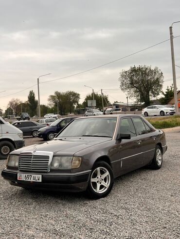 Mercedes-Benz: Mercedes-Benz V 200: 1992 г., 2 л, Механика, Бензин, Седан