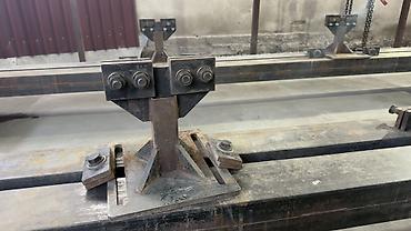 Домкраты, подъемники: Стапель для кузовного ремонта автомобилей - Напольная рама из — 3