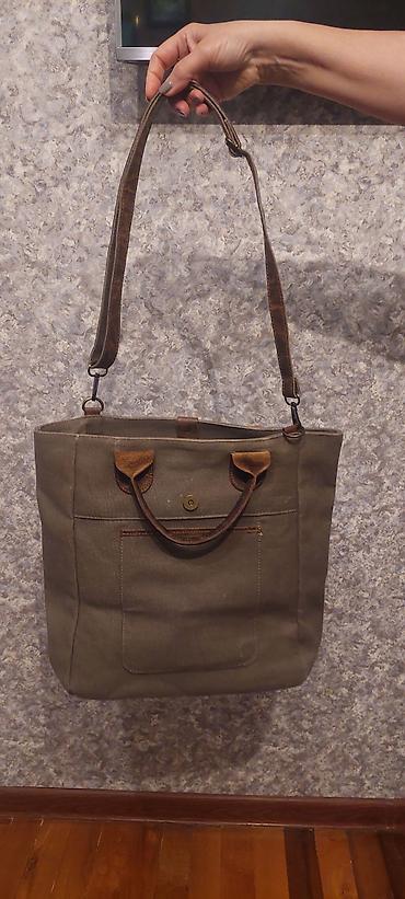 Kanvas tote çanta - Material: qalın, davamlı kanvas; detallarda təbii
