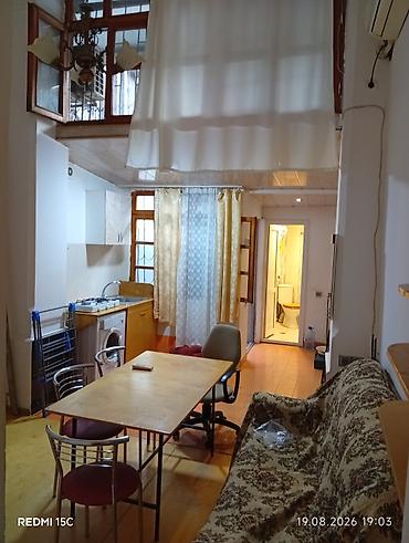 Квартиры: 1 otaqlı mənzil – studiya tipli zal və ayrıca yataq otağı — 3