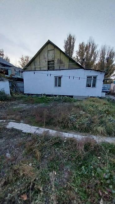 Продажа коттеджей и домов: 📌адрес: срочно продается дом в районе красного строителья (район — 10