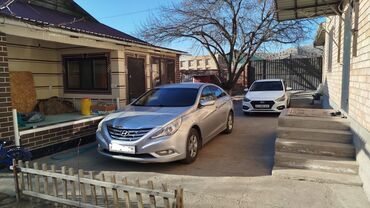 hyndai grandeur: Hyundai Sonata: 2010 г., 2 л, Автомат, Газ, Седан