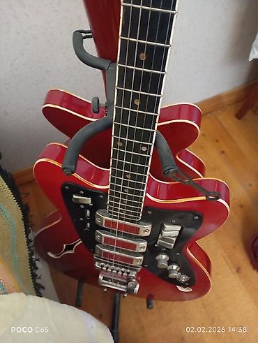 Elektro gitaralar: Elektron gitara, 6 sim, İşlənmiş, Ünvandan götürmə — 28