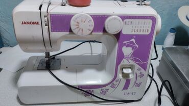 Швейные машины: Швейная машина Janome, Полуавтомат